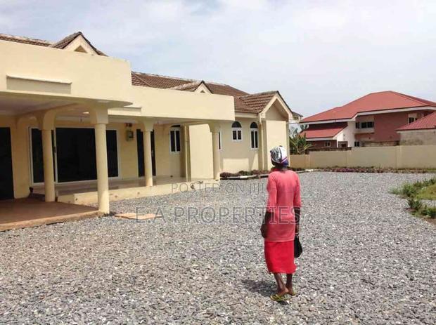 4bdrm House in E A Properties, Frafraha for sale · Photo 2