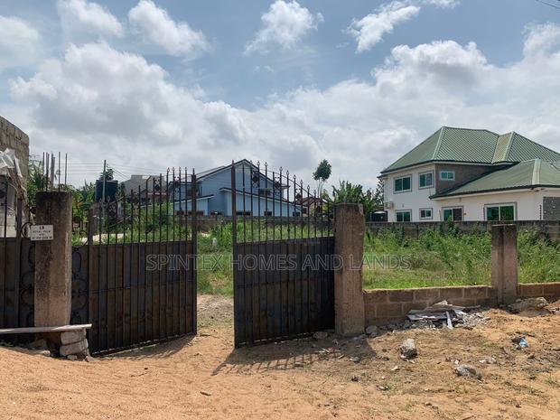 One Plot for Sale in Spintex HFC Estate Size 70/100 · Photo 6