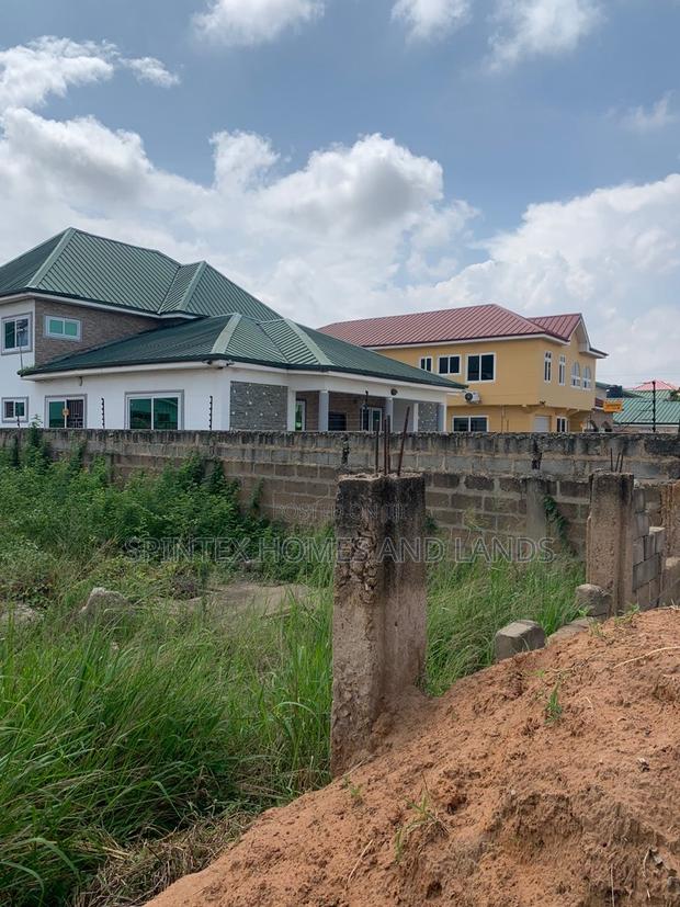 One Plot for Sale in Spintex HFC Estate Size 70/100 · Photo 8