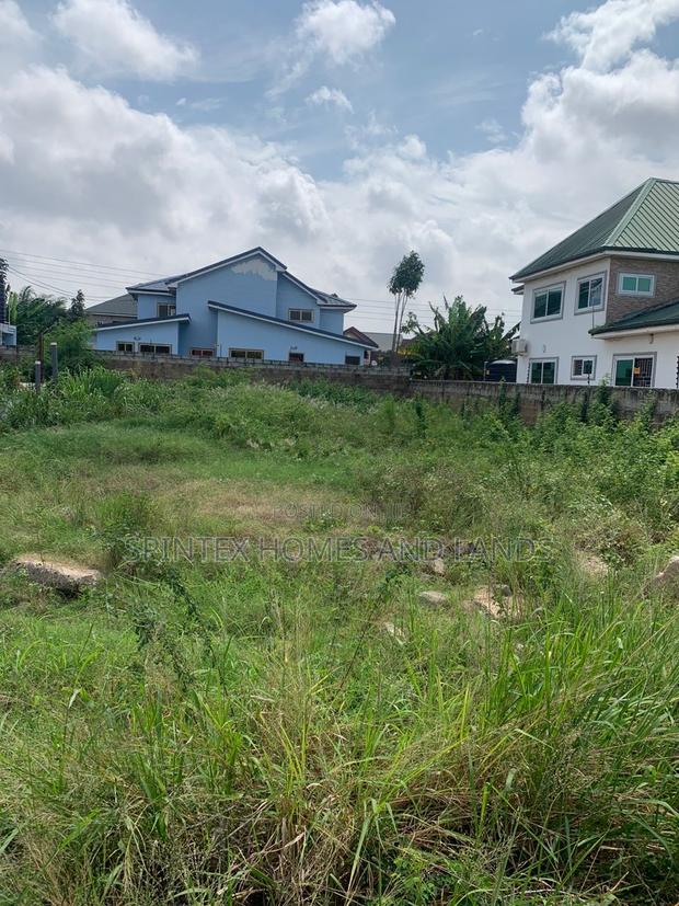One Plot for Sale in Spintex HFC Estate Size 70/100 · Photo 4