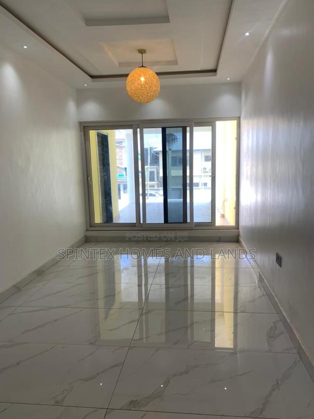 3bdrm Mansion in Community 18 Block, Spintex for sale · Photo 6