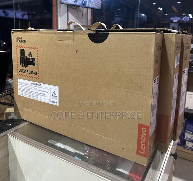 New Laptop Lenovo Legion 5 16GB Intel Core I9 SSD 1T · Photo 3