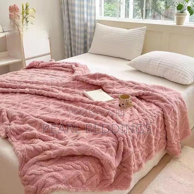 Luxurious Stripped Throw Blanket Available in Many Colors · Photo 3