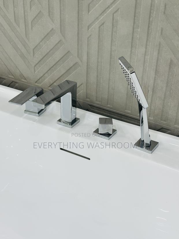 White Bathtub_ceramic Bathtub_straight Bath With Accessories · Photo 3