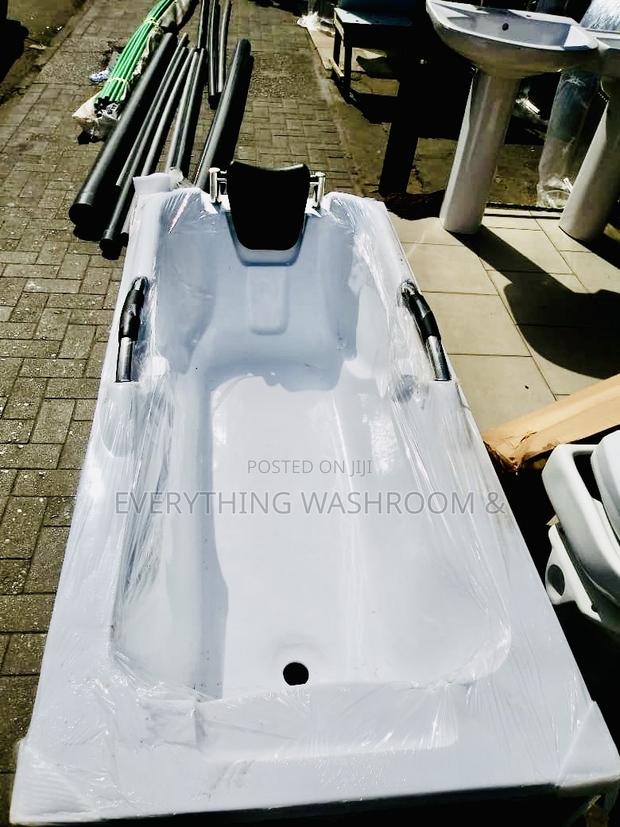 1700mm Straight Bathtub + Memory-Foam Headrest Cushion · Photo 3