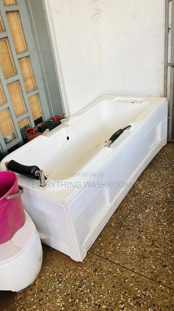 1700mm Straight Bathtub + Memory-Foam Headrest Cushion · Photo 4