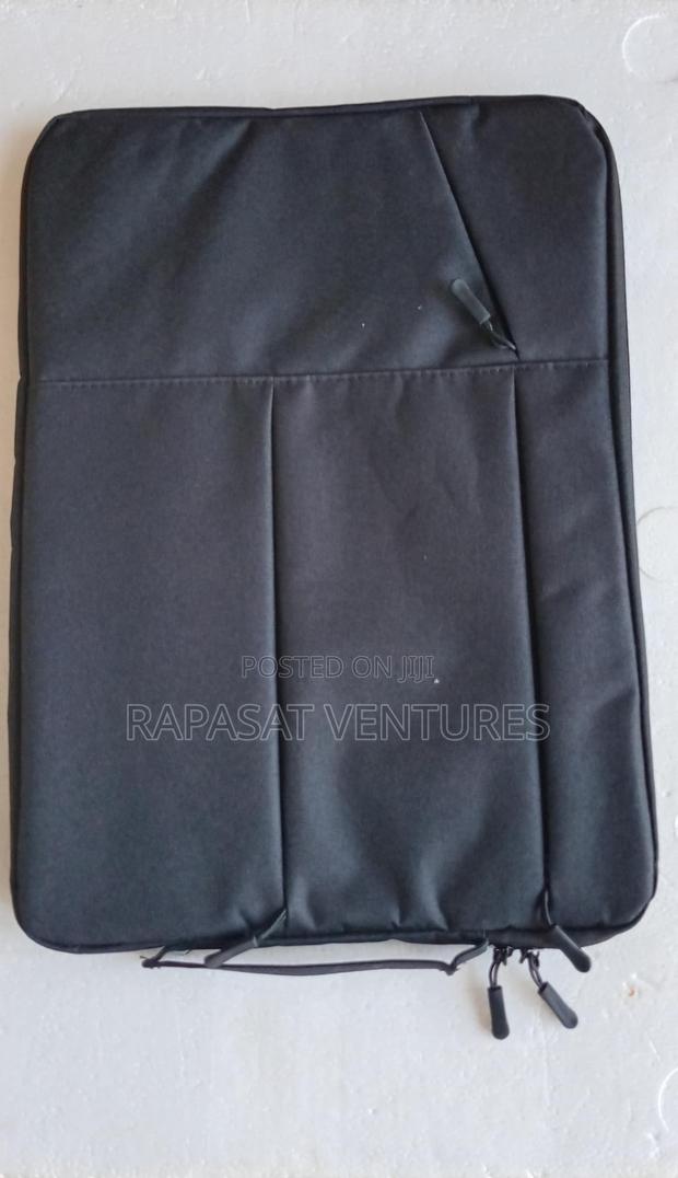 Laptop Sleeve Bag for 13.3, 14.0 and 15.6 Inches · Photo 1