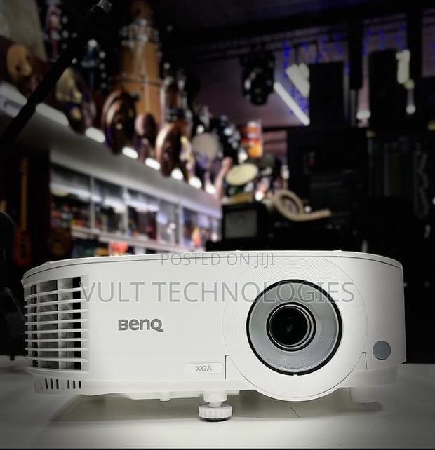 Benq Mx560 Projector 4000 Lumens · Photo 2
