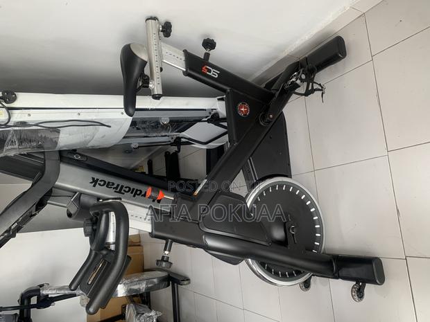 Commercial Spin Bicycle · Photo 1