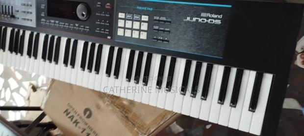 Roland Juno-Ds 61-Key Lightweight Synth-Action Keyboard · Photo 1