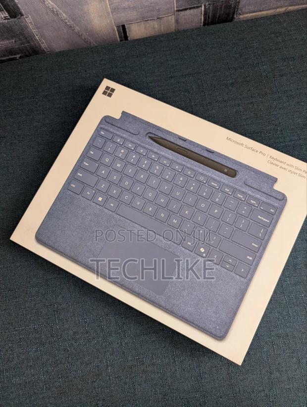 Surface Keyboard (+Pen) · Photo 1