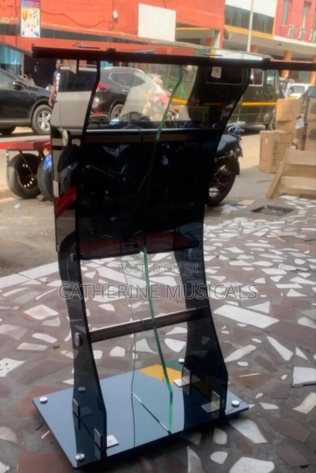 Classic Glass Pulpit · Photo 1