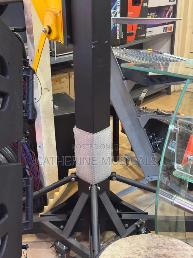 Hanging Bar Line Arrays · Photo 1