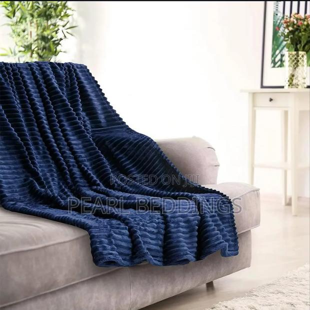 Quality Luxurious Stripped Throw Blanket Available in Colors · Photo 8