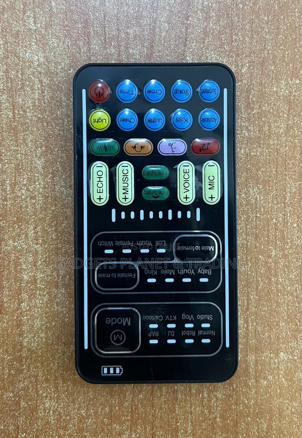 New I9 Multi-functional Voice Changer With 8 Sound Effects · Photo 4