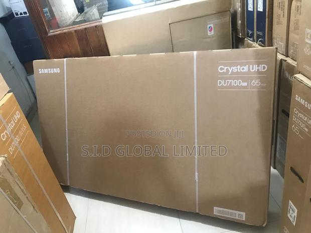 65 Inches Samsung Europe Smart Crystal Tv · Photo 1