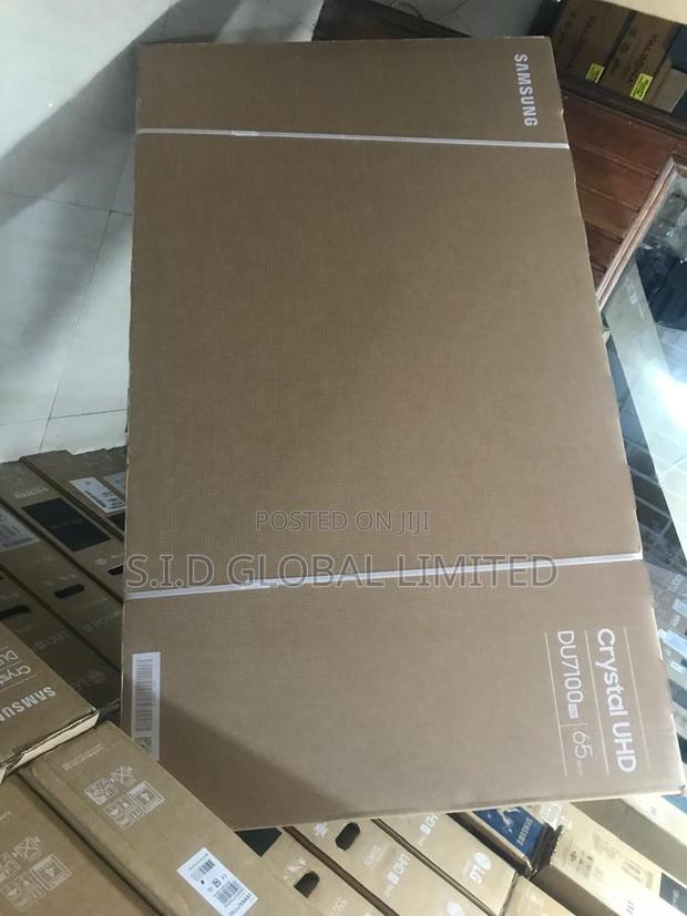 65 Inches Samsung Europe Smart Crystal Tv · Photo 2