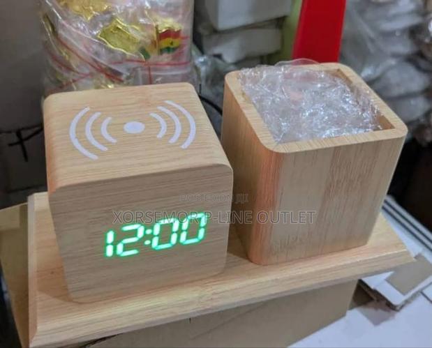 Desktop Electric Clock+ Pen Holder · Photo 2