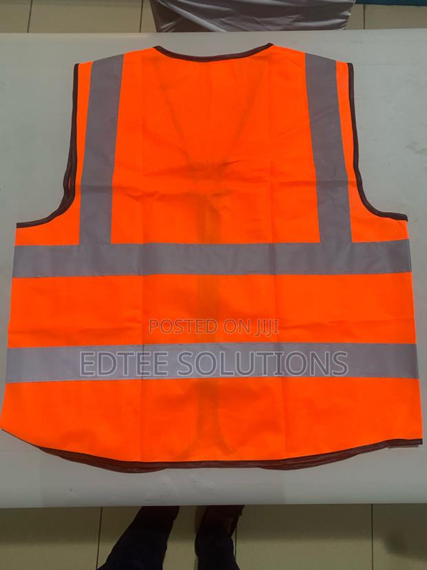 Safety Reflective Vest - Supervisors · Photo 2