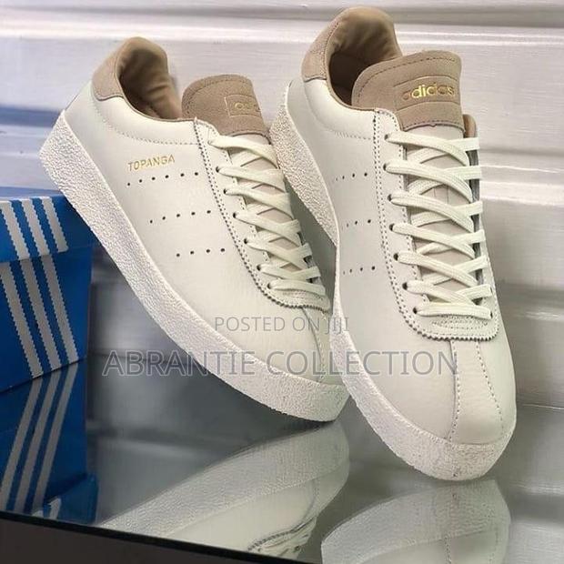 Adidas Unisex Topanga Sneaker · Photo 2