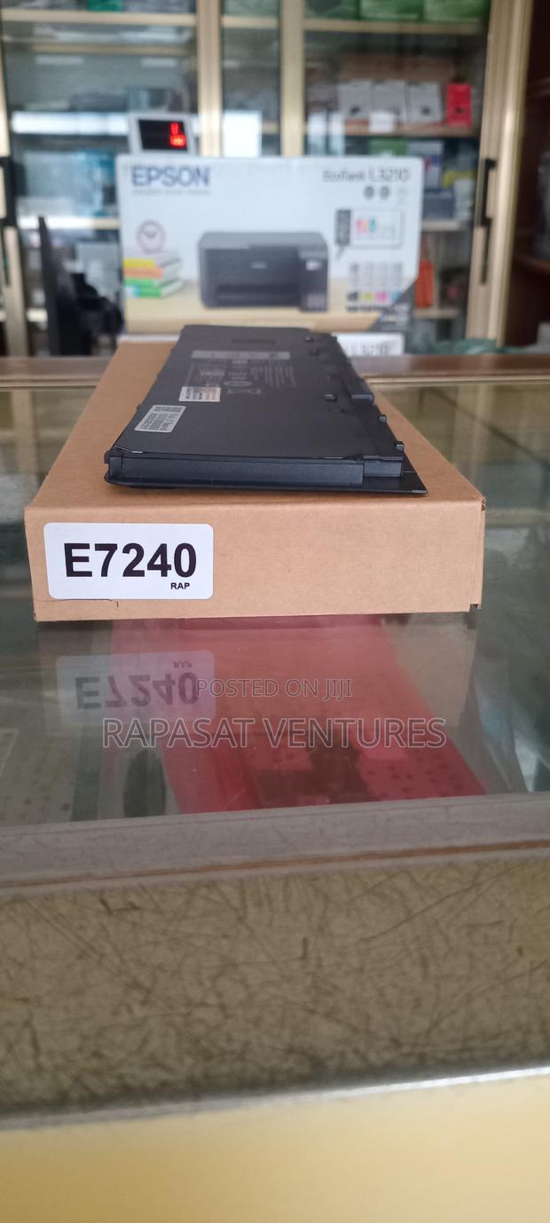 Dell E7240 / Vfv59 Battery · Photo 1