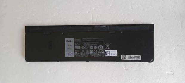 Dell E7240 / Vfv59 Battery · Photo 2