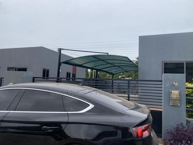 Top to Hold Carport · Photo 1