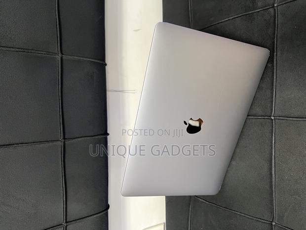 Laptop Apple MacBook Pro 2019 8GB Intel Core i5 SSD 256GB · Photo 5