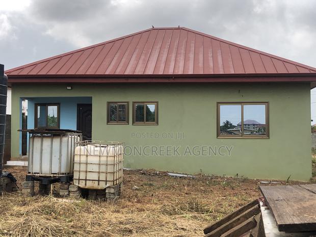 2bdrm Bungalow in Amrahia Toll Booth, Malejor for sale · Photo 3