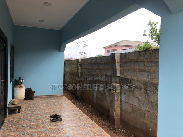 2bdrm Bungalow in Amrahia Toll Booth, Malejor for sale · Photo 5