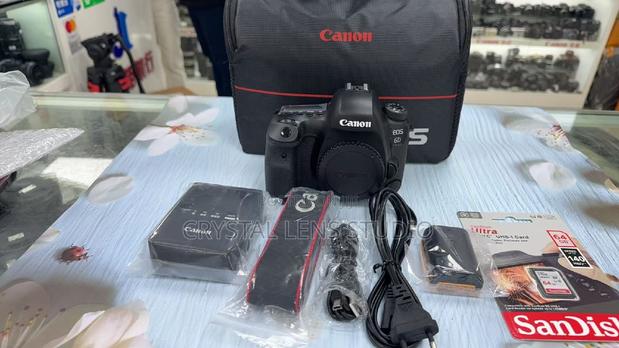99% New Canon 6d Mark Ii With Bag and Free Sd Card · Photo 1