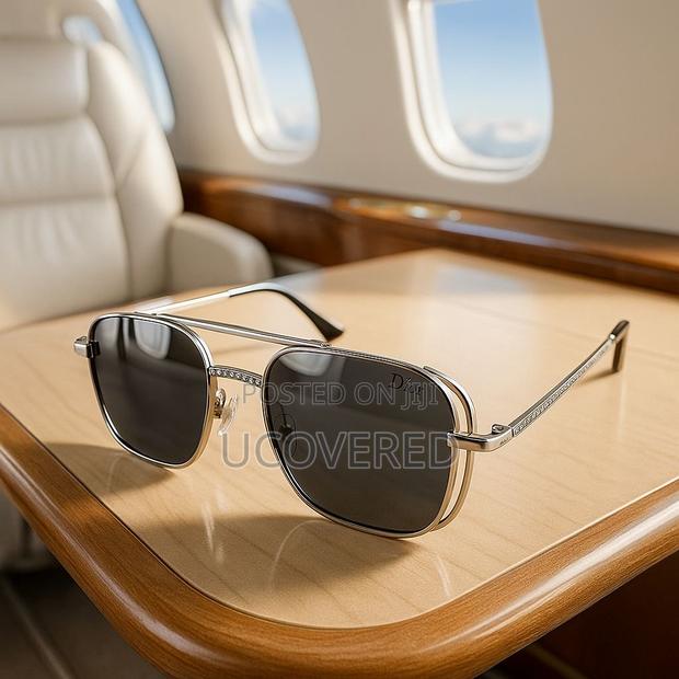 Designer Square Shaped Sunglasses Eyewear Kit · Photo 2