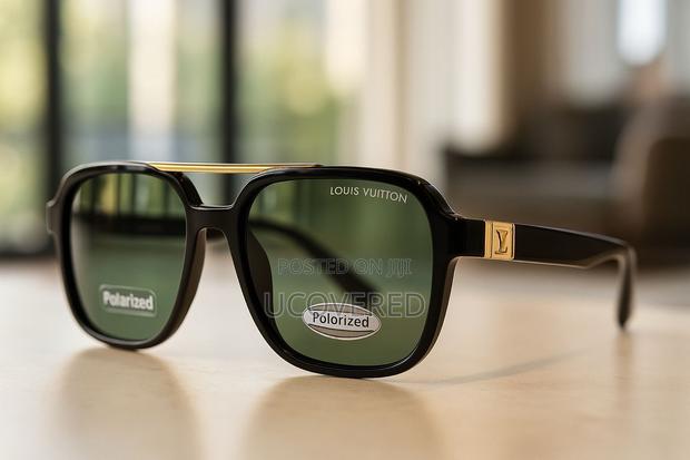 Designer Square Shaped Sunglasses Eyewear Kit · Photo 8