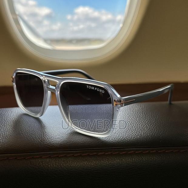 Designer Square Shaped Sunglasses Eyewear Kit · Photo 5