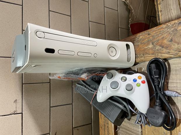 Xbox 360 Console With 15games · Photo 1