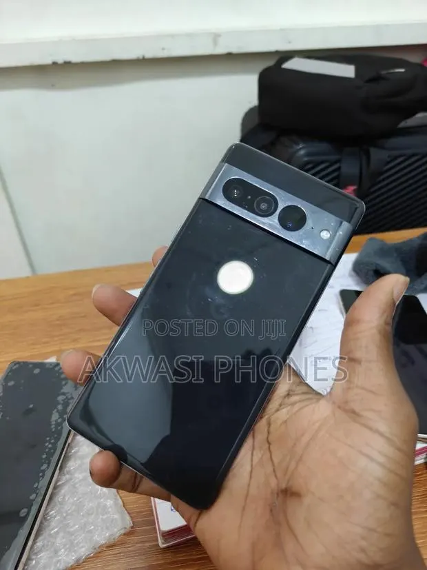 Google Pixel 7 Pro 128 GB Black · Photo 1