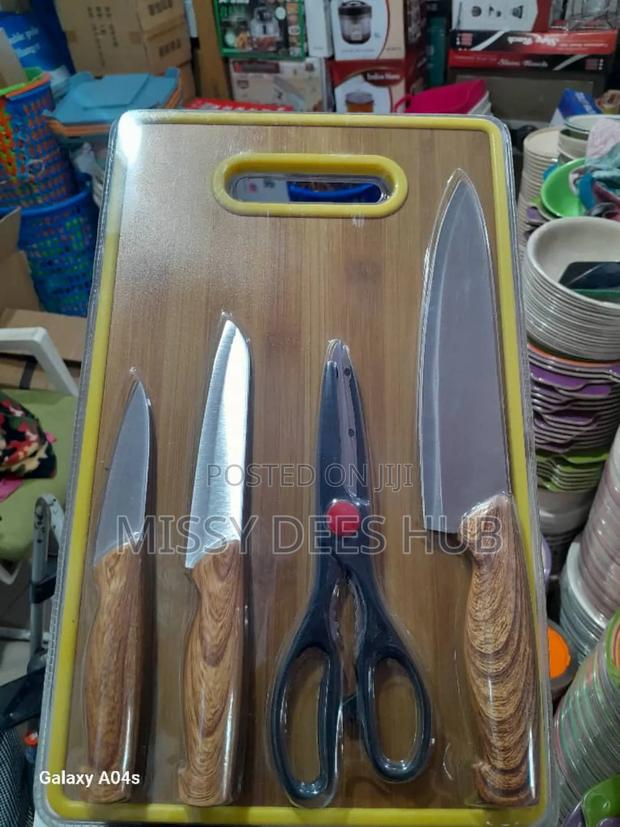 Knife + Cutting Board Set · Photo 1