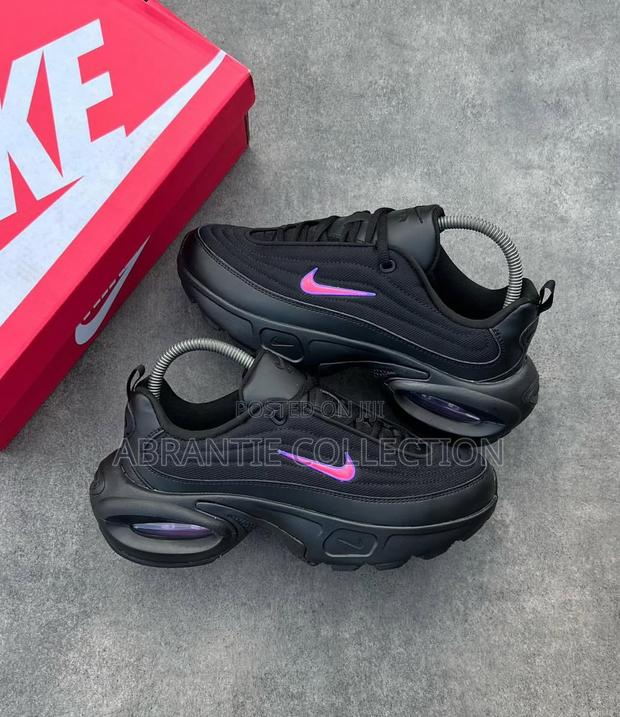 Authentic Nike Airmax Portal Sneakers · Photo 2