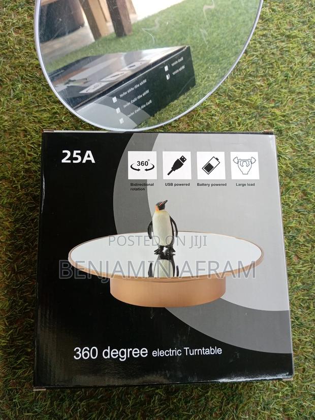 Turning Table 360° · Photo 1