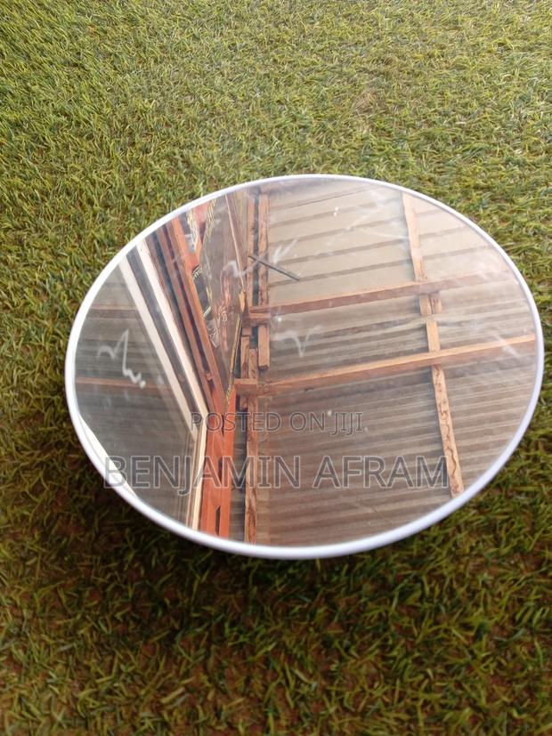 360 Degree Electric Turntable · Photo 1