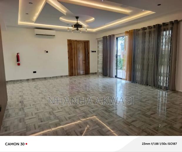 6bdrm House in Spintex Community, Tema Metropolitan for rent · Photo 8