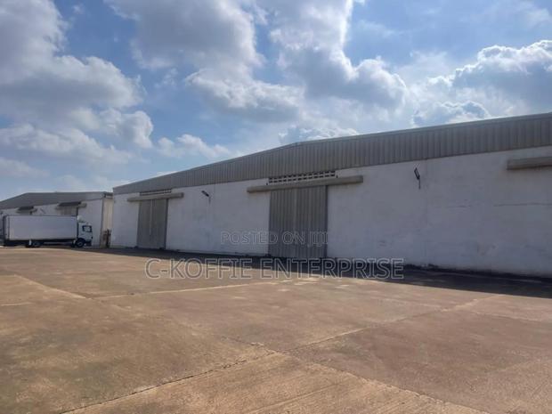 3,500 SQM at Tema 4 Rent · Photo 4
