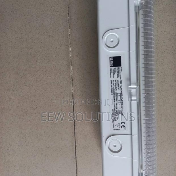 Led Emergency Light · Photo 3