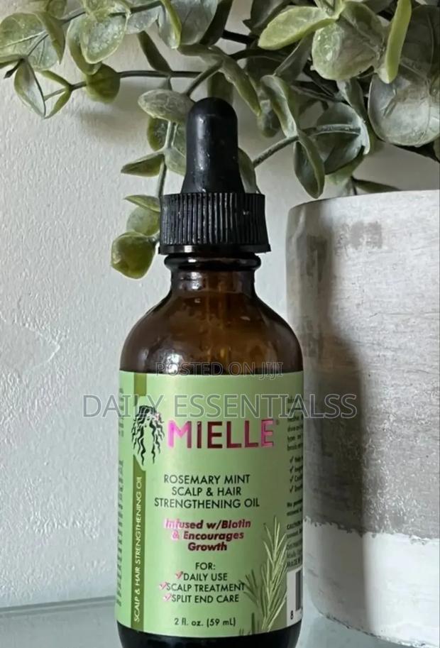 Stronger Roots, Longer Lengths
- Mielle · Photo 1
