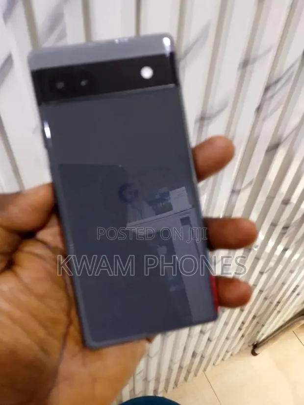 Google Pixel 6a 128 GB Black · Photo 1
