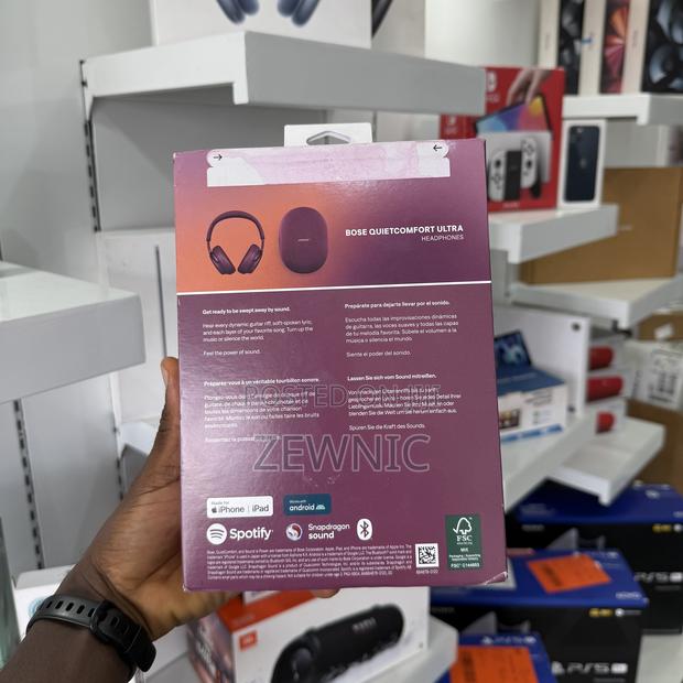 Bose Quietcomfort Ultra Headphones · Photo 3