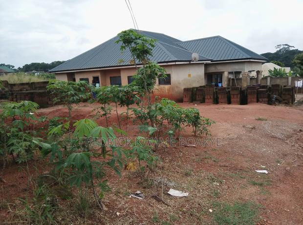 6bdrm House in Brother K Estate, Kumasi Metropolitan for sale · Photo 4