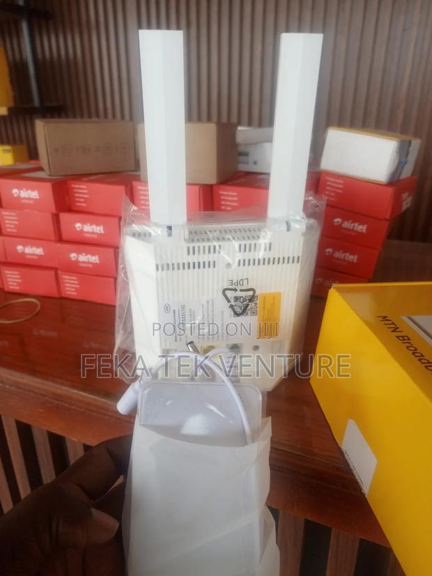Universal 4g Sim Card Router With Power Bank · Photo 4