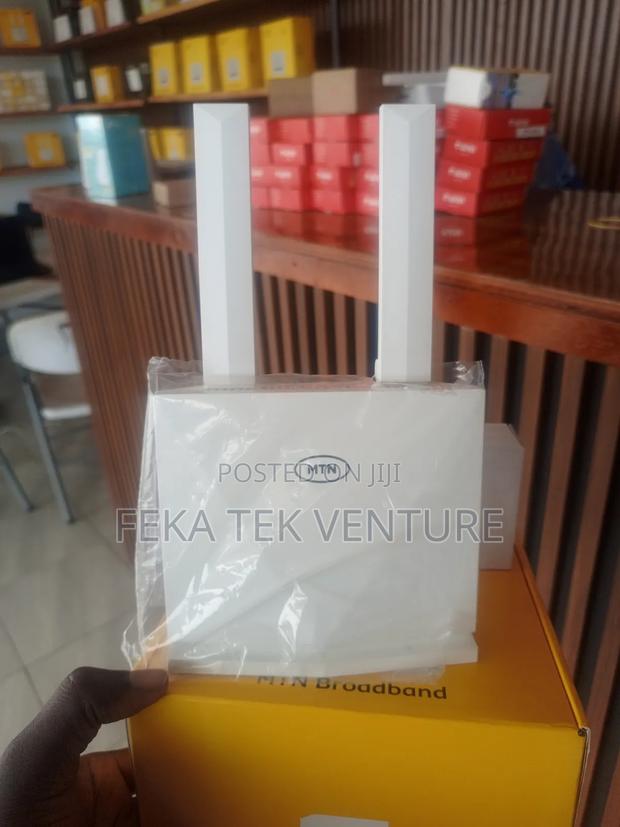 Universal 4g Router + Powerbank Sunyani · Photo 1