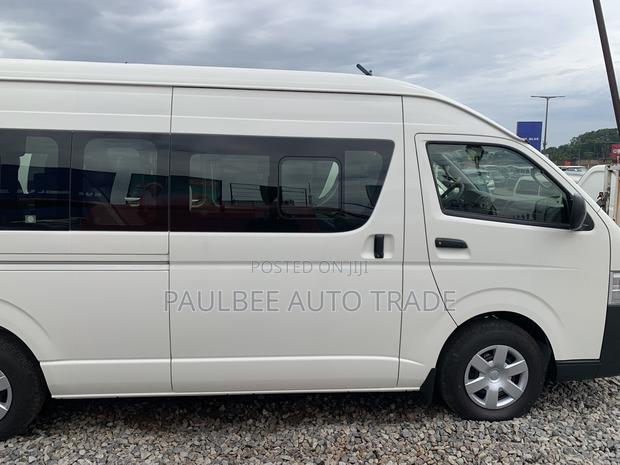 New Toyota HiAce 2024 White · Photo 7